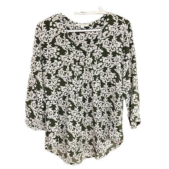 Fun2Fun Tunic Top Womens Small Floral Green White V Neck 3/4 Sleeve Blouse Relax - Picture 1 of 4